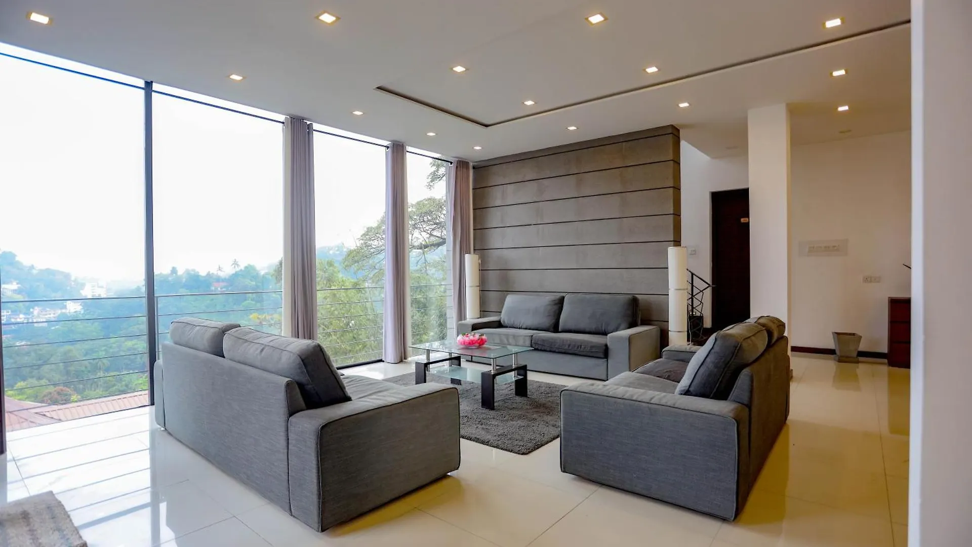 Liselma Residence Κάντι 0*,